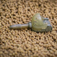 Matrix Interchangeable Inline Pellet Feeders